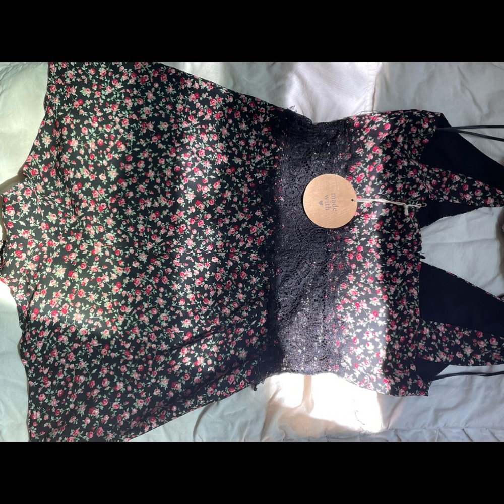 the prettiest floral romper